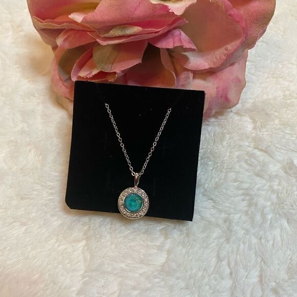 Swarovski sterling silver crystal Necklace - Picture 2 of 7